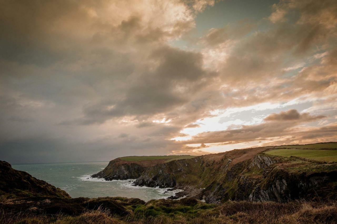 Ferienwohnung The Wild Atlantic Hideaway Clonakilty Exterior foto
